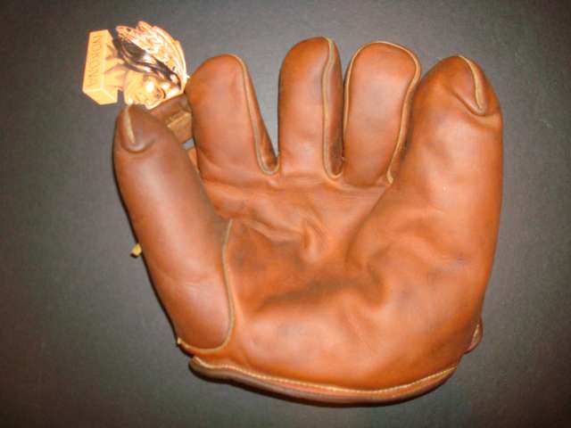 Larry Gilbert Nokona G10 Front